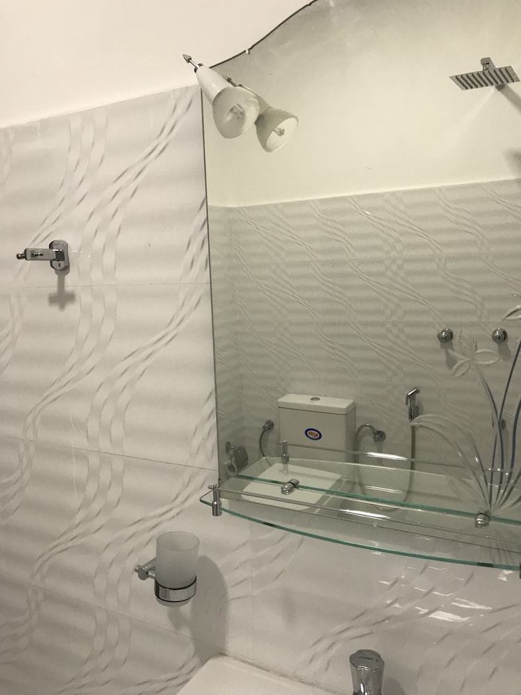 Hotel Damith Homestay