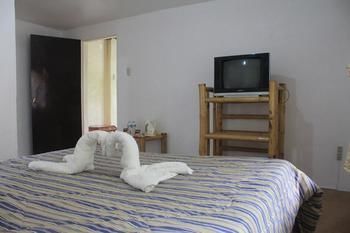 Hotel Cove Sands Beach Resort