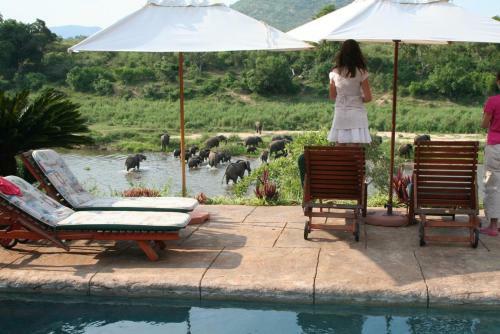 Villa Khandizwe River Lodge
