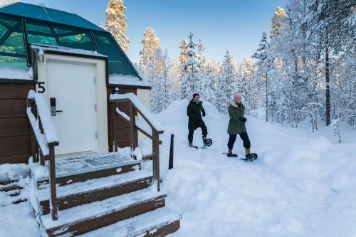 Hotel Arctic Glass Igloos