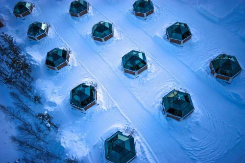Hotel Arctic Glass Igloos
