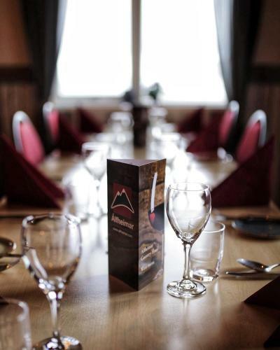 �lfheimar Hotel