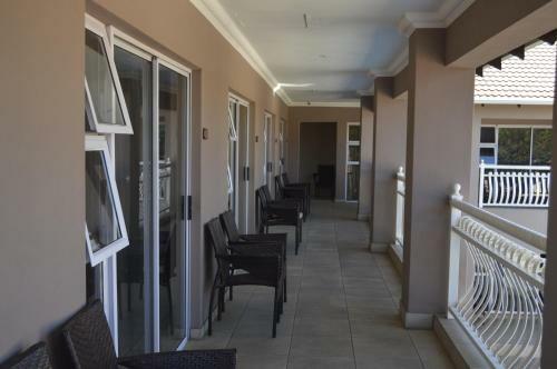 Hostal Lakeview Guest House
