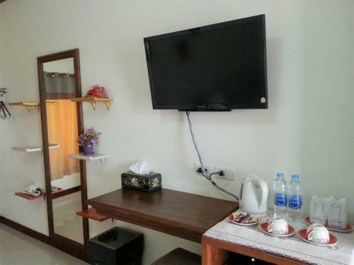 Hotel Montharntham Resort Ruknailuang
