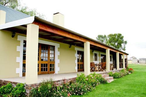 Hostal De Denne Guest House