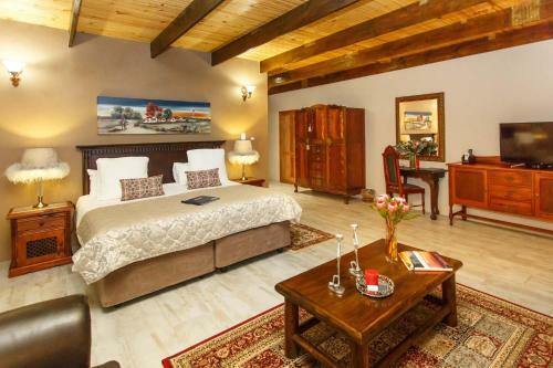 Hostal De Denne Guest House