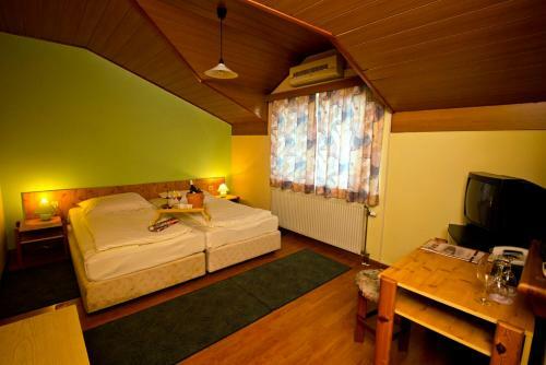 Hostal Motel Kod Bakija