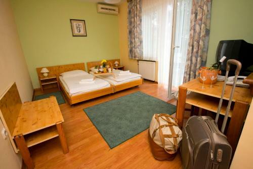 Hostal Motel Kod Bakija