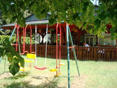 Hostal Motel Kod Bakija