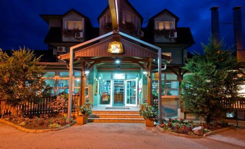 Hostal Motel Kod Bakija