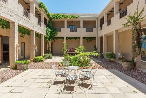 Hostal Guinevere Guest Farm