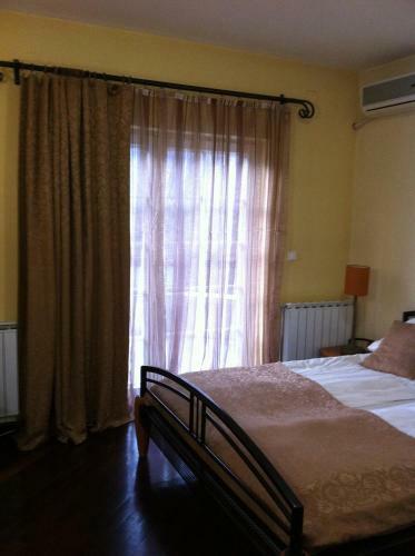 Hostal Sunny House
