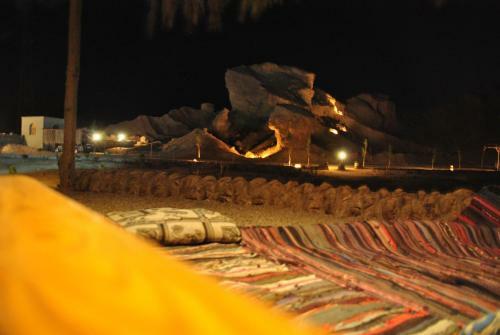 Lodge Moon Island Camp
