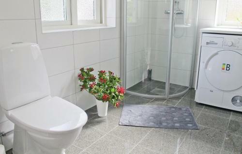 Holiday Home Heestrand R�dalen Hamburgsund