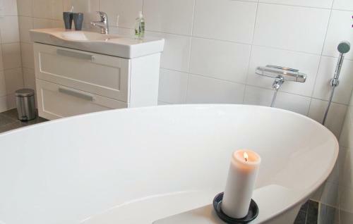 Holiday Home Heestrand R�dalen Hamburgsund