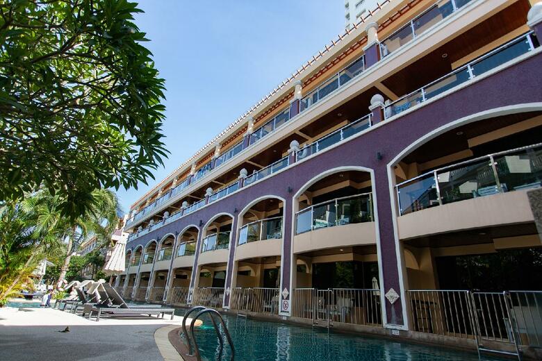 Hotel Karon Sea Sands Resort