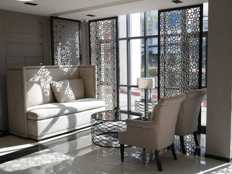 Pearl Hotel