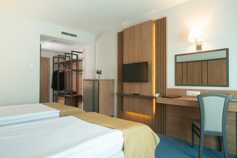 Legends Hotel
