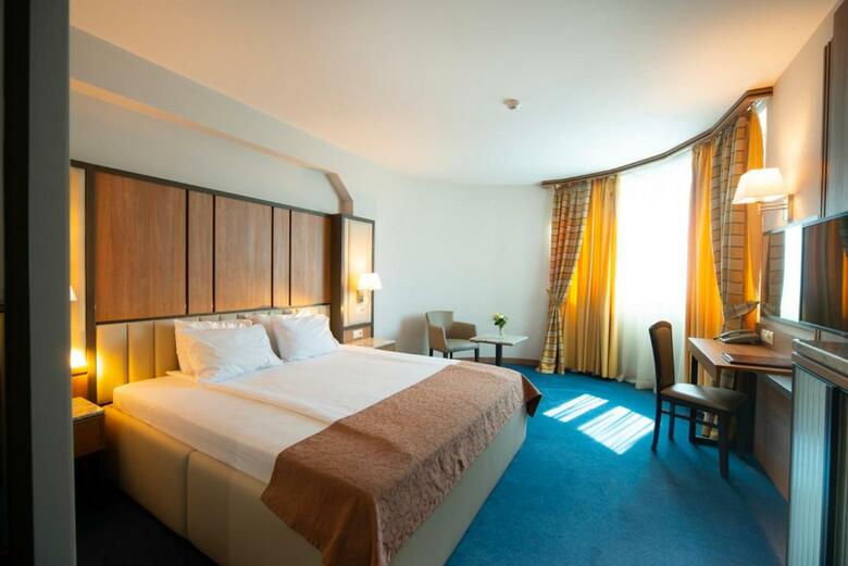 Legends Hotel