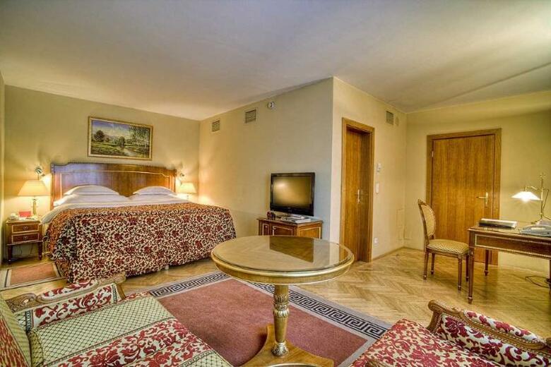 Hotel National