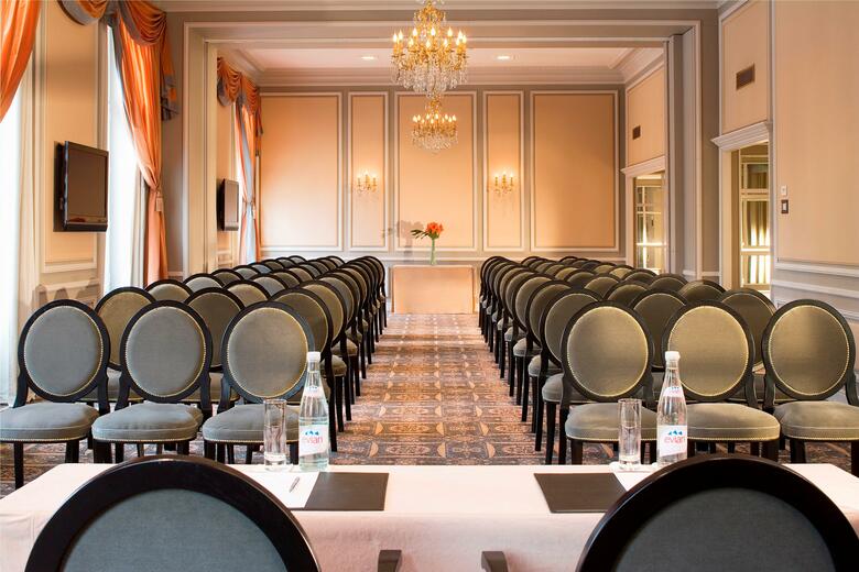 Grand Hotel De Bordeaux & Spa