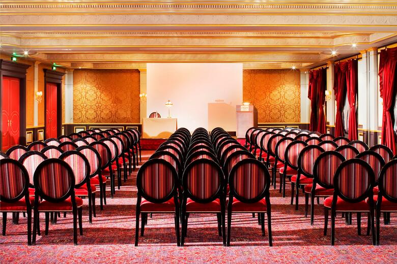 Grand Hotel De Bordeaux & Spa