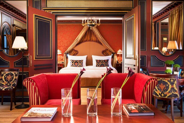 Grand Hotel De Bordeaux & Spa