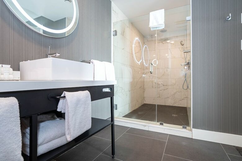 Sandman Hotel Calgary Airport