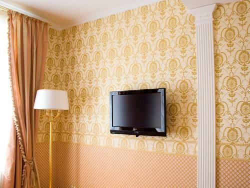 Hotel Alleya Grand