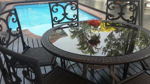 Hostal Executive Suites At 555