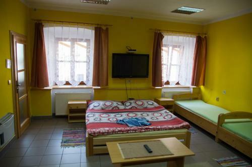 Hostal Penzion H-market