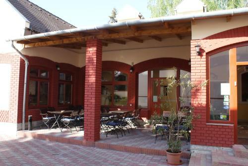 Hotel Palota City