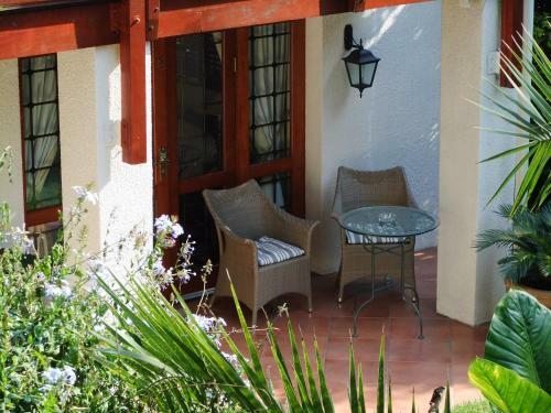 Hostal The Oasis Signature Hotel