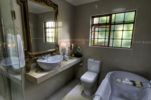 Hostal The Oasis Signature Hotel