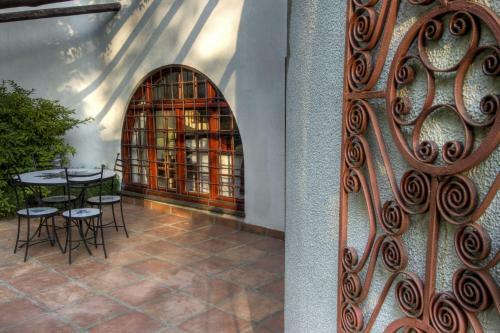 Hostal The Oasis Signature Hotel
