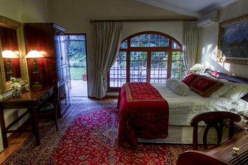 Hostal The Oasis Signature Hotel