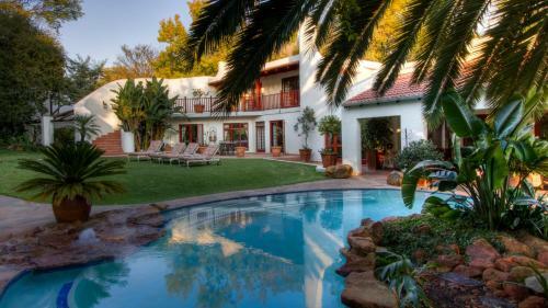 Hostal The Oasis Signature Hotel