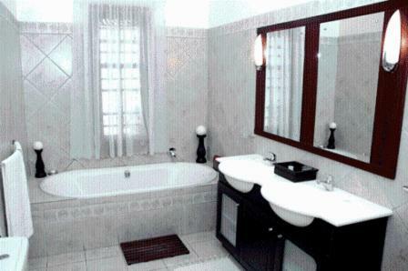 Hostal Kronenhoff Guesthouse