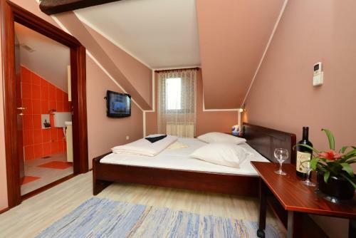 Apartments & Accommodation Stojic
