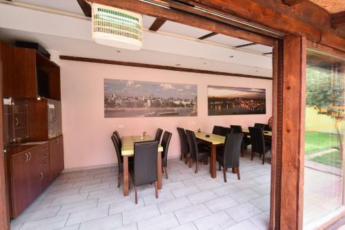 Apartments & Accommodation Stojic