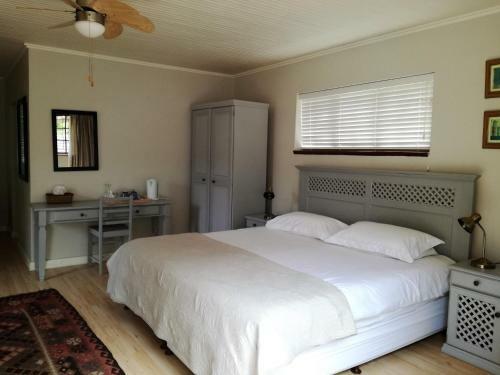 Hostal Livesey Lodge Guest House