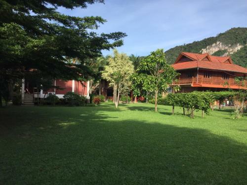 Nung House Khao Sok