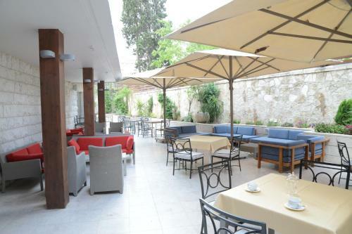 St. George Hotel
