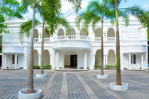 Hotel Bougain Villa