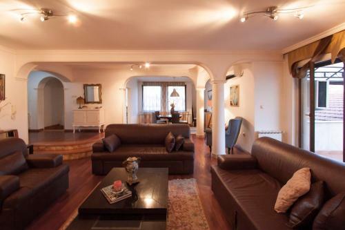 Central Exclusive Apartment
