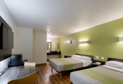 Motel 6 Charles Town
