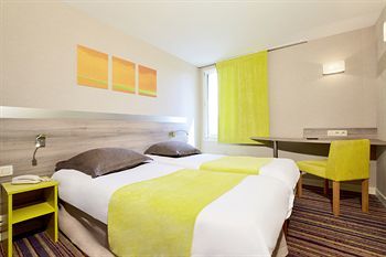 Hotel Kyriad Lyon Est - Saint Bonnet De Mure