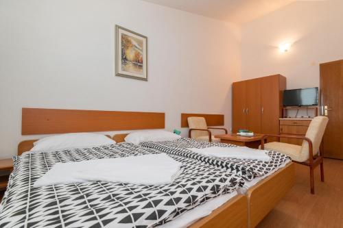 Apartments Obradovi?