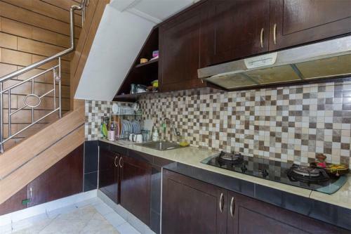 Hostal Denays House
