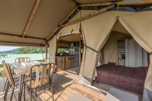Hotel H�tel Le Manoir